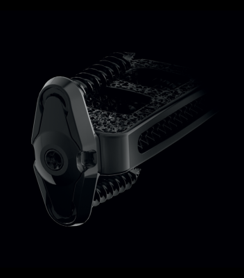 Low-profile integrated plate